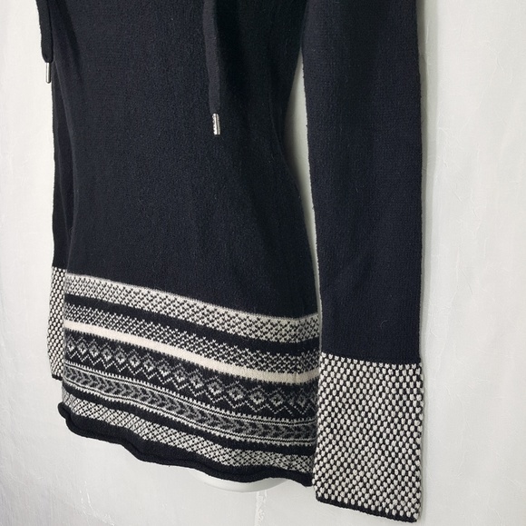 Guess knitted top, sweater style top, tunic sweater, size medium. - Picture 2 of 6